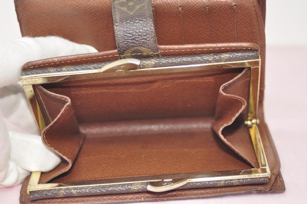 こうちゃんママ♪【美品】ヴィトン■モノグラム■二つ折り財布■がま口付■85