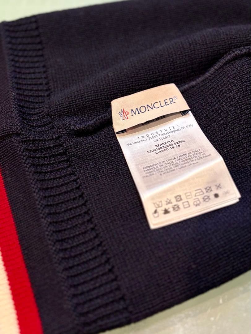 最終価格MONCLER ネイビー ニット帽