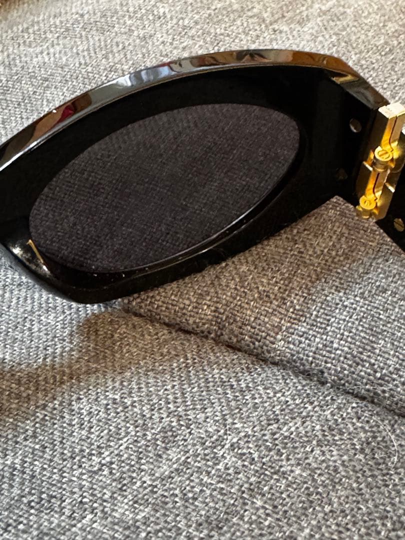 最終値下げ　登坂広臣着サングラスMIU MIU