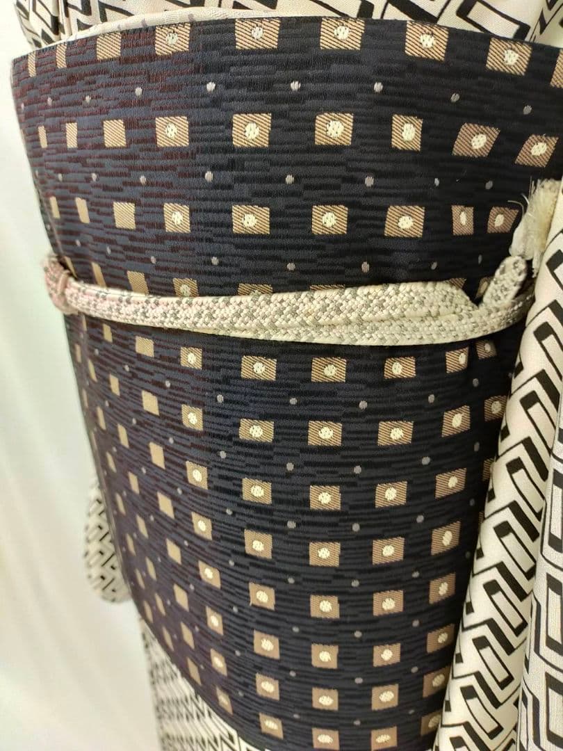 お見分け済　新品未使用　正絹袷　幾何学　おしゃれ小紋単品