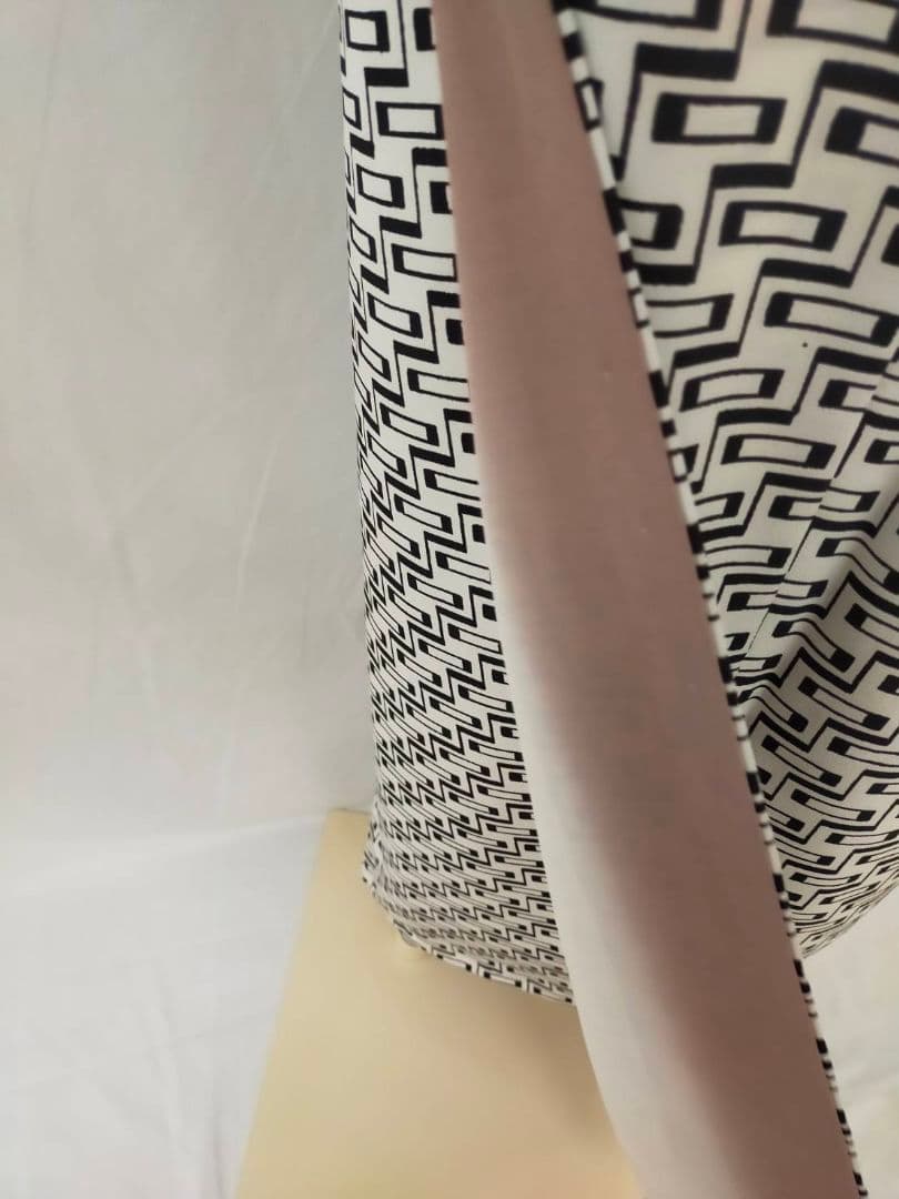 お見分け済　新品未使用　正絹袷　幾何学　おしゃれ小紋単品