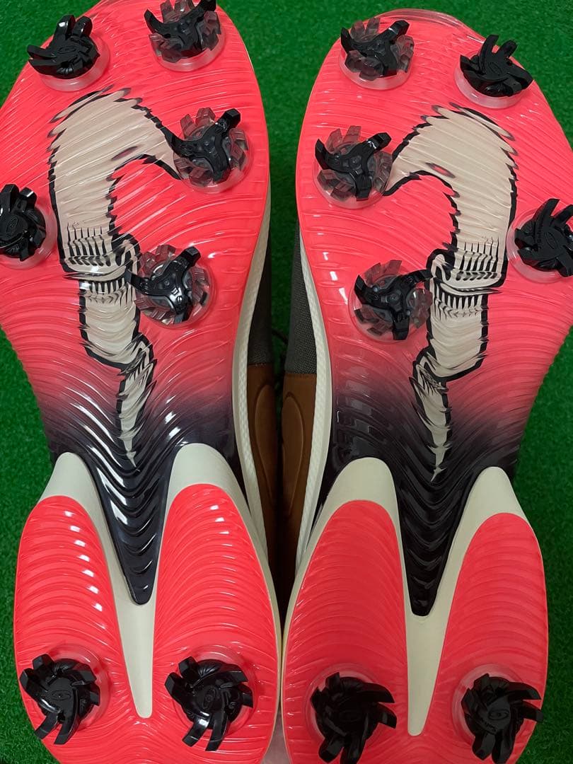 新品　NIKE Air Zoom Victory Tour 3