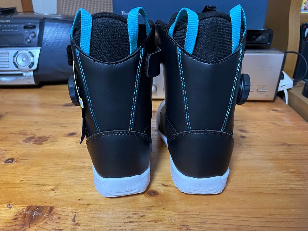 【新品未使用】スノーボードブーツ キッズ　子ども用 19-20cm 送料込み