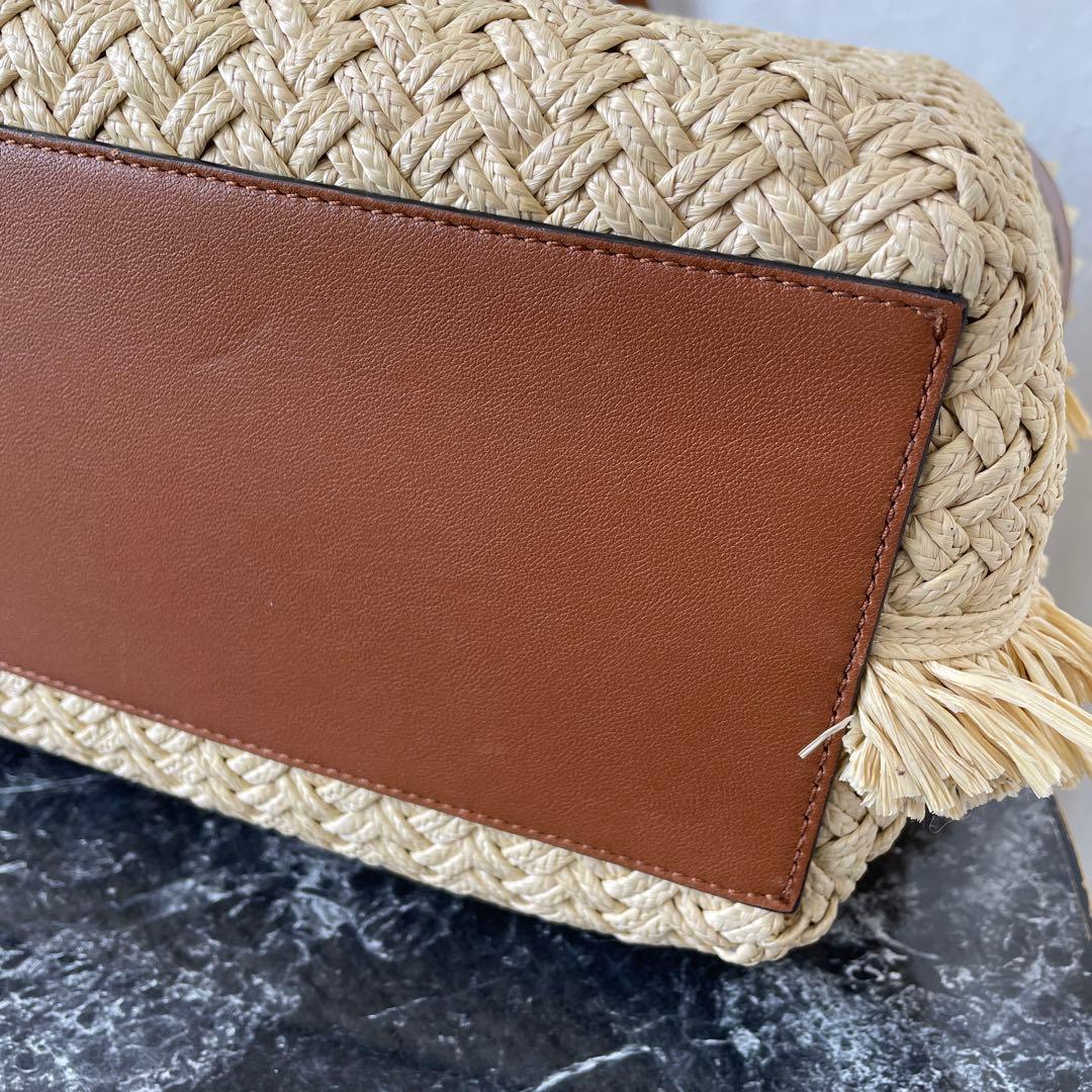 ヴァレンティノ ロックスタッズ 付き かごバッグ