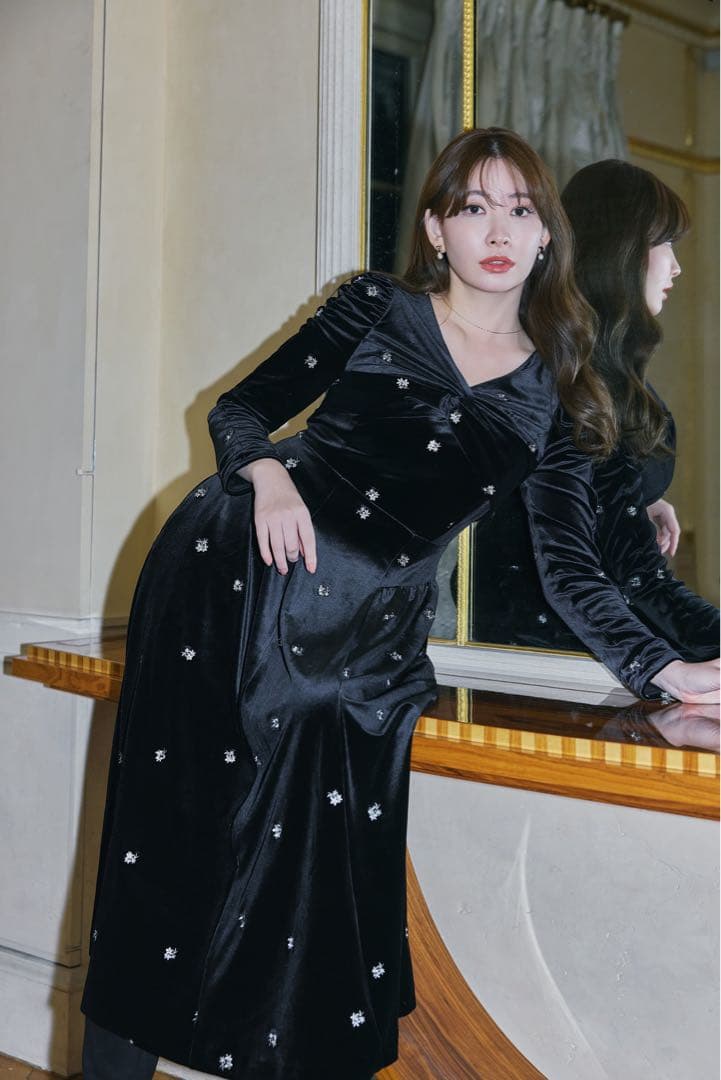 ワンピース Herlipto Belmont Floral Velour Dress M