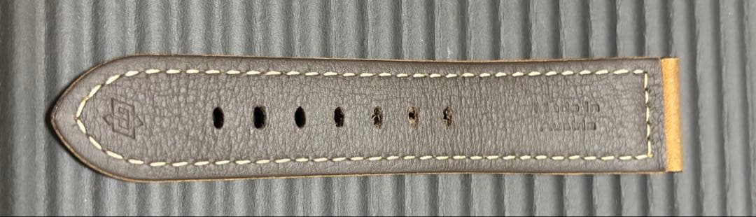 パネライ純正　レザー 時計バンド ステッチ入り