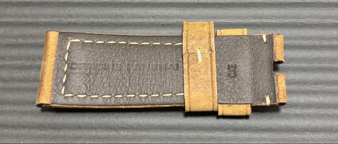 パネライ純正　レザー 時計バンド ステッチ入り