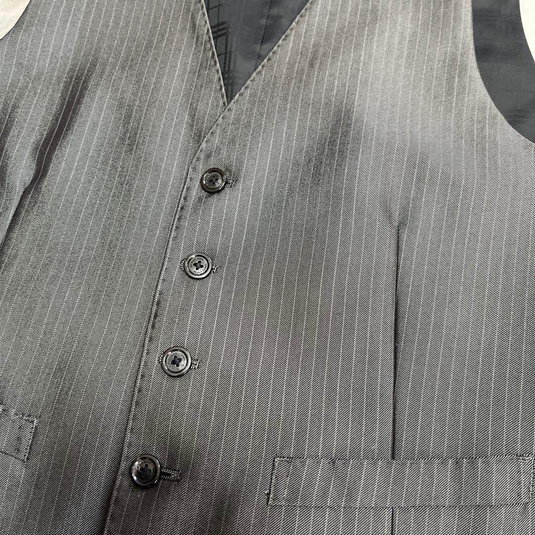 バーバリーブラックレーベル　スリーピース　シャードストライプ　Mサイズ　グレー系