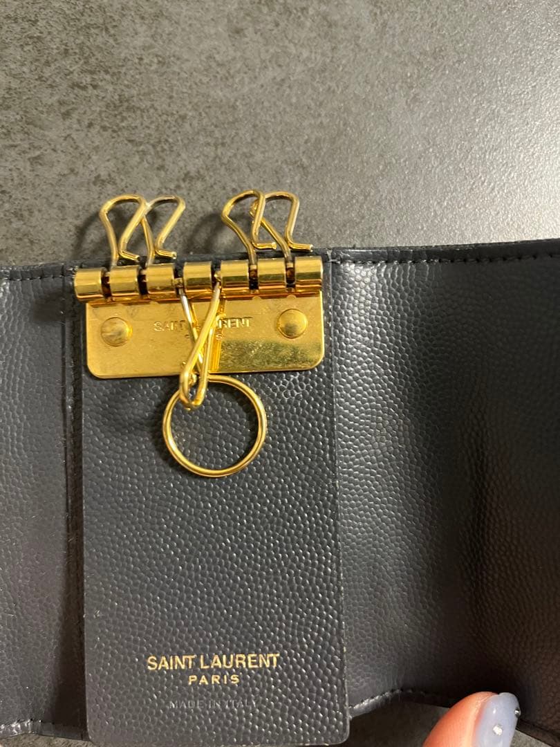 極美品　YSL ダークグレー キーケースサンローラン　キャビアスキン