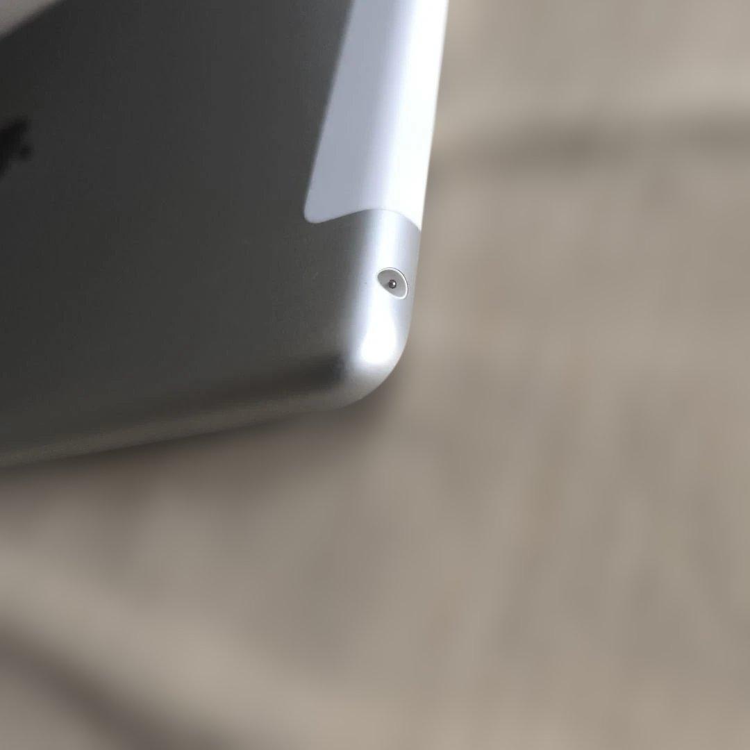 iPad 第9世代 Wi-Fi+Cellular 64GB 90％