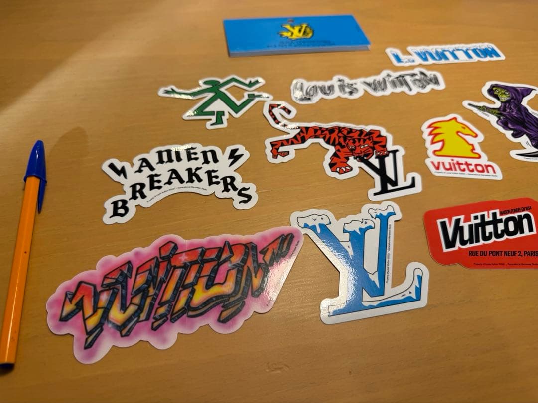 非売品 Louis Vuitton Virgil Abloh ステッカー