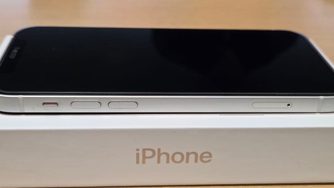 iPhone 12 128GB ホワイト 本体