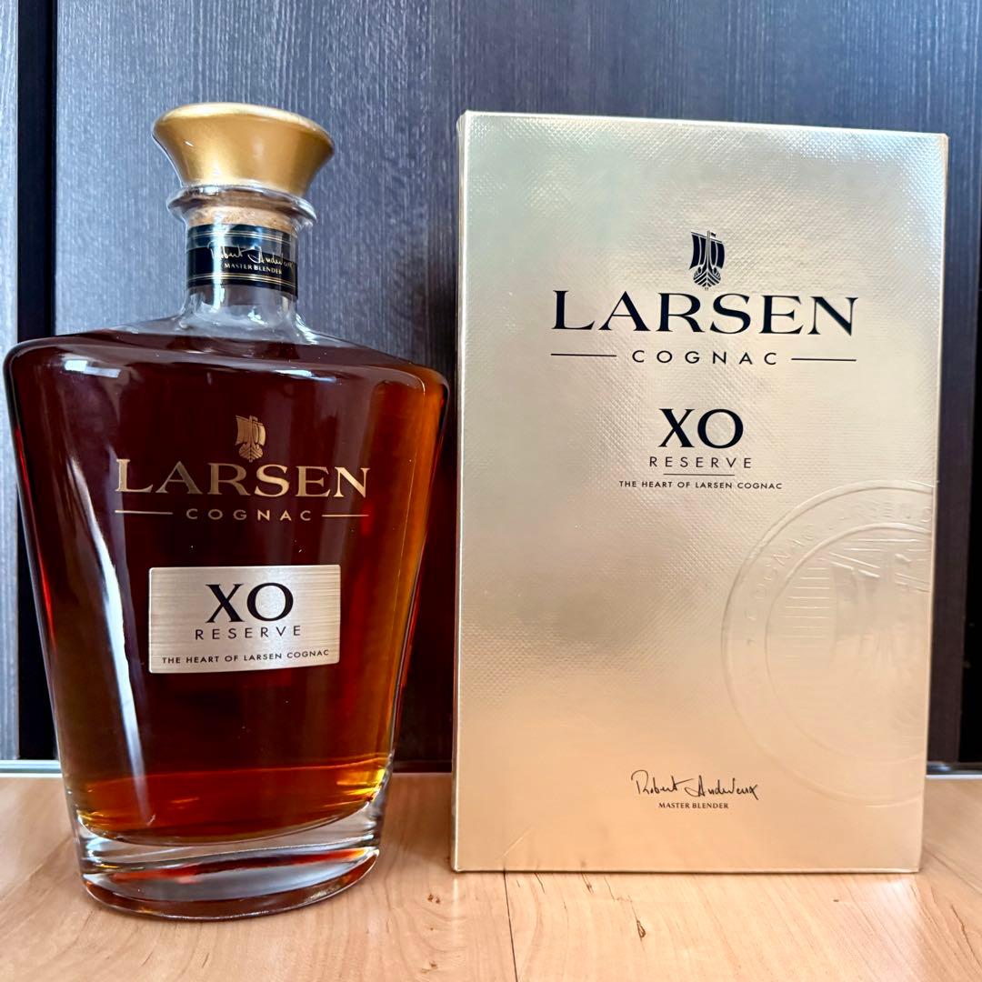 ラーセン コニャック LARSEN XO RESERVE 700ml 最低20年