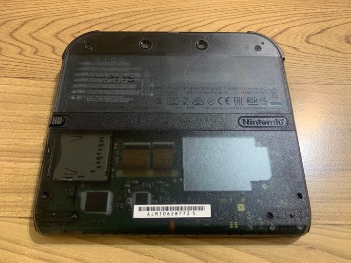 ニンテンドー2DS クリアブラック スマブラ3DS(カセットのみ)付き