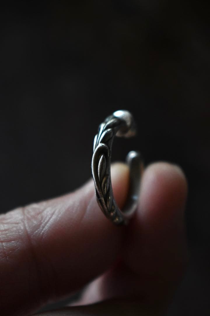 Antidote buyers club ピアス iolom detaj