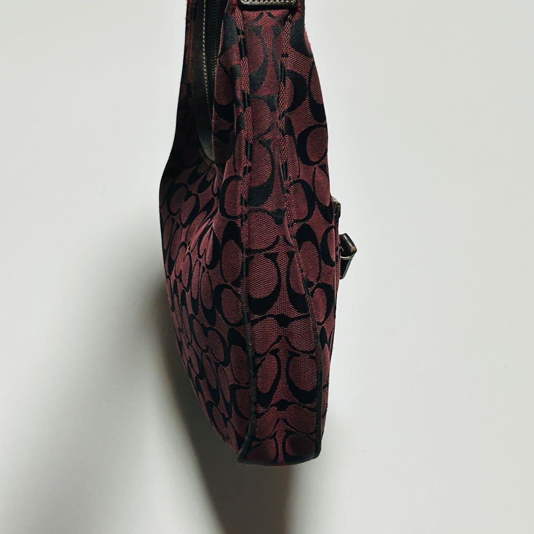 バッグ Coach Half Moon Signature Shoulder Bag