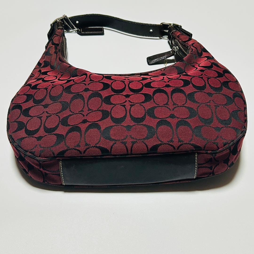 バッグ Coach Half Moon Signature Shoulder Bag