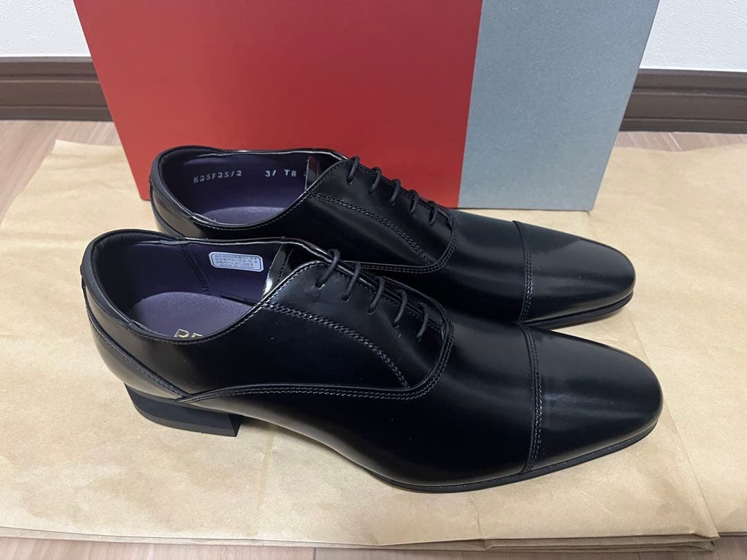 REGAL ブラック ドレスシューズ 3/TR 24