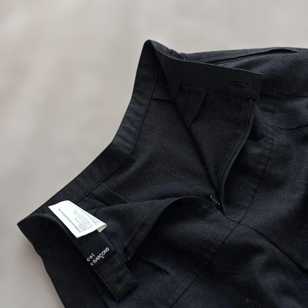 美品【ウール100】トリココムデギャルソン　キュロットパンツM 濃灰　タック入り