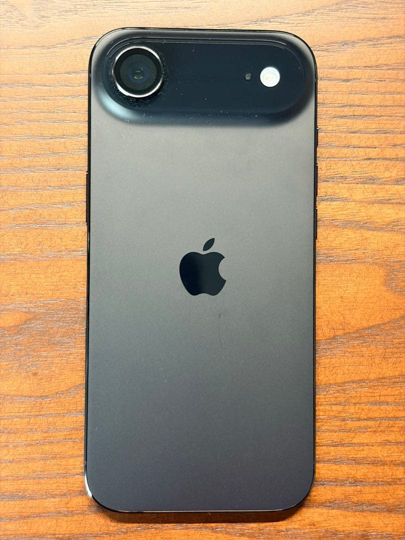 （極美品！）iPhone Air 本体 256G SIMフリー + 純正バンパー