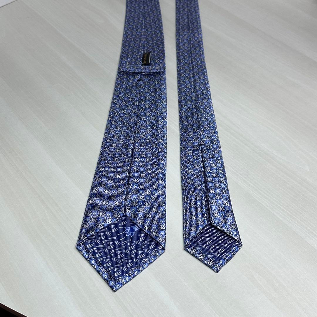 極美品☆ブルガリ☆ネクタイ☆箱付☆ブルー☆シルバー☆虎柄☆アニマル柄☆545