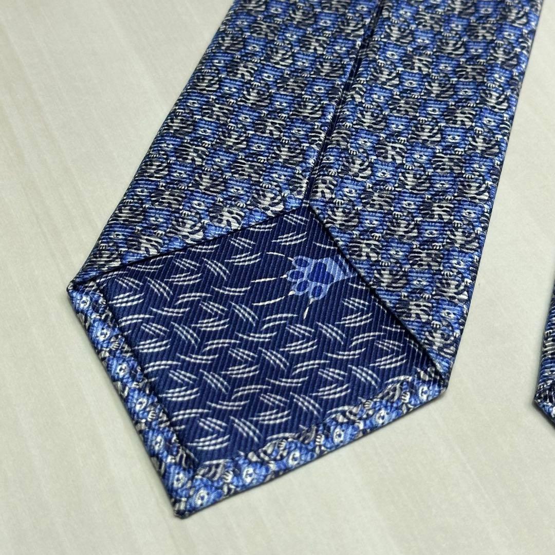 極美品☆ブルガリ☆ネクタイ☆箱付☆ブルー☆シルバー☆虎柄☆アニマル柄☆545