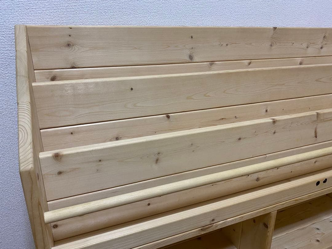 絵本棚　モンテッソーリ　木製