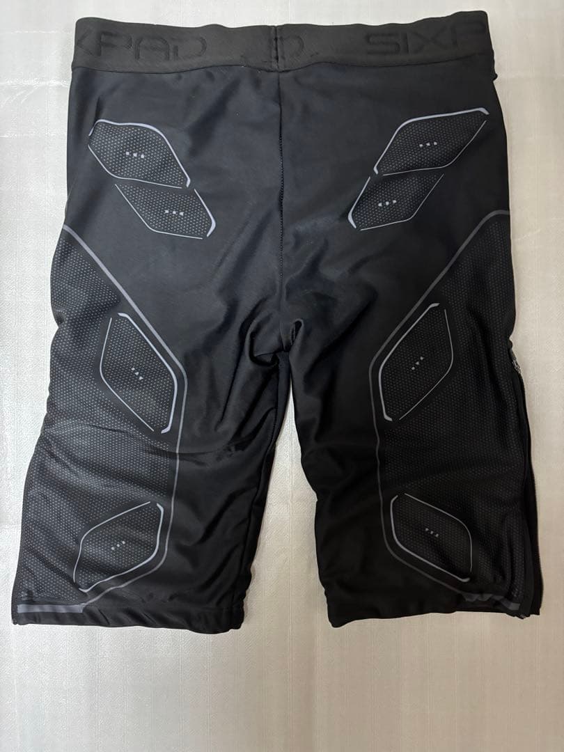 【美品】SIXPADパワースーツ　上下セット レディース　Lサイズ