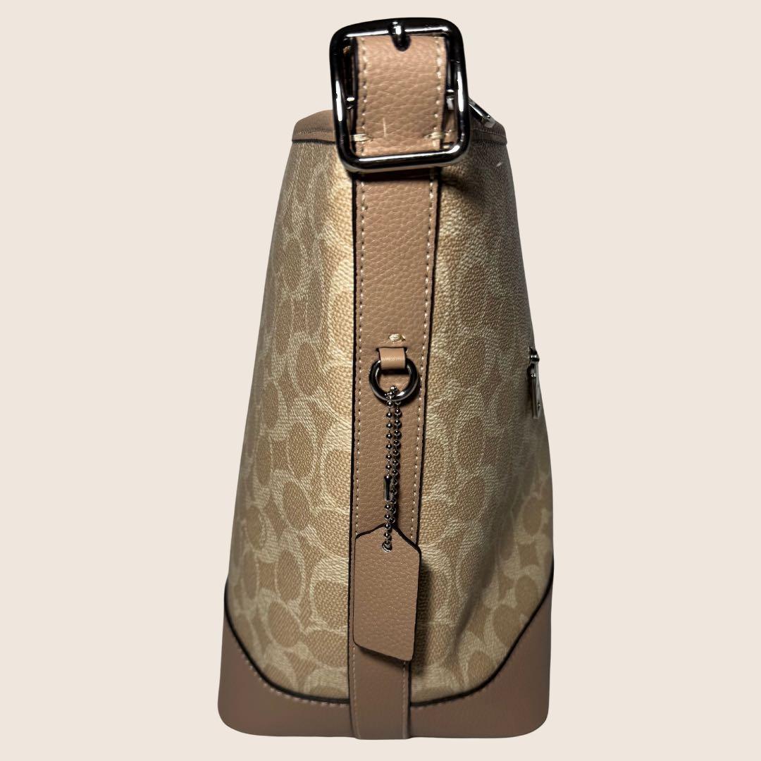 COACH シグネチャー ショルダーバッグ ベージュ 上品 定番 人気モデル