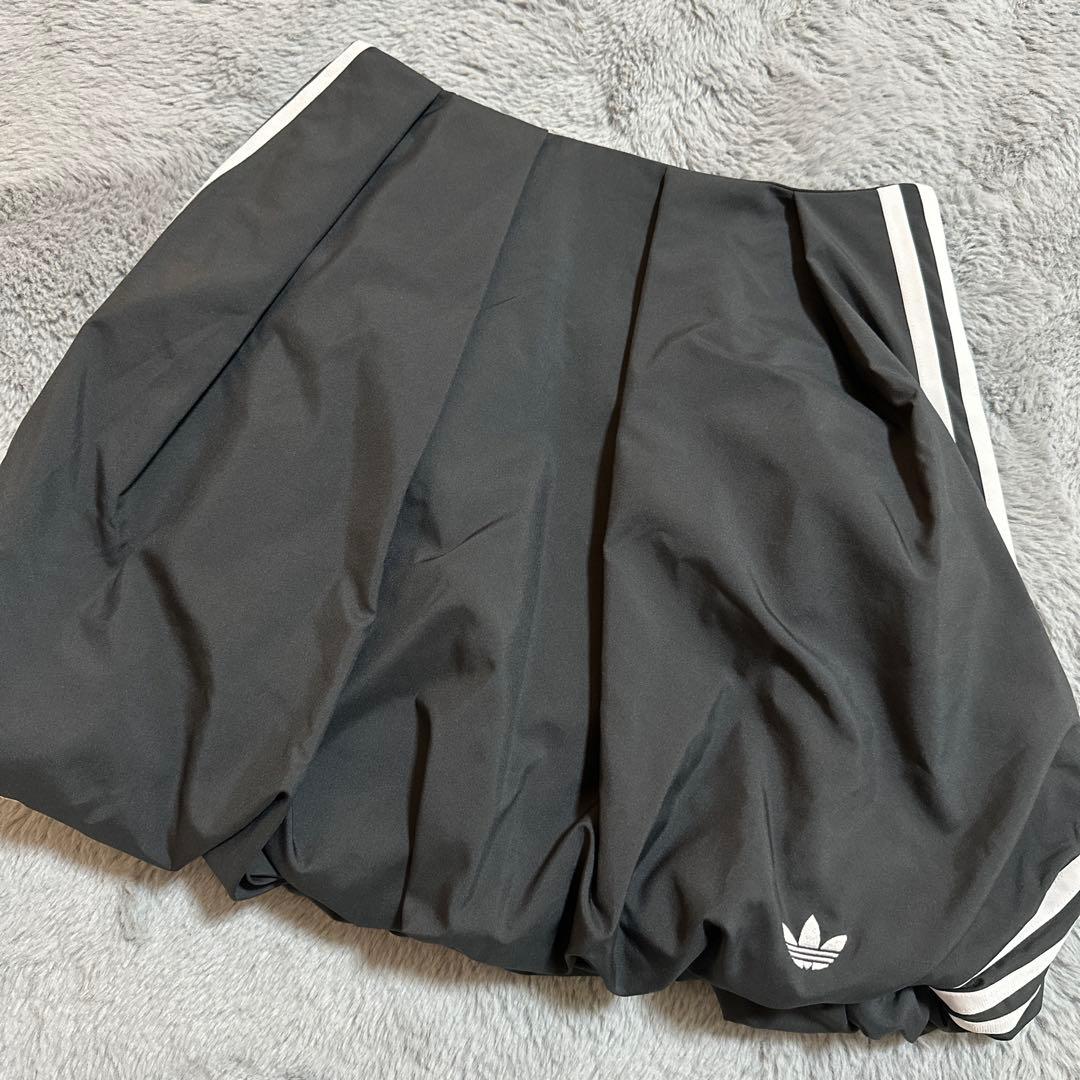 新品未使用　adidas originals バルーンスカート xs