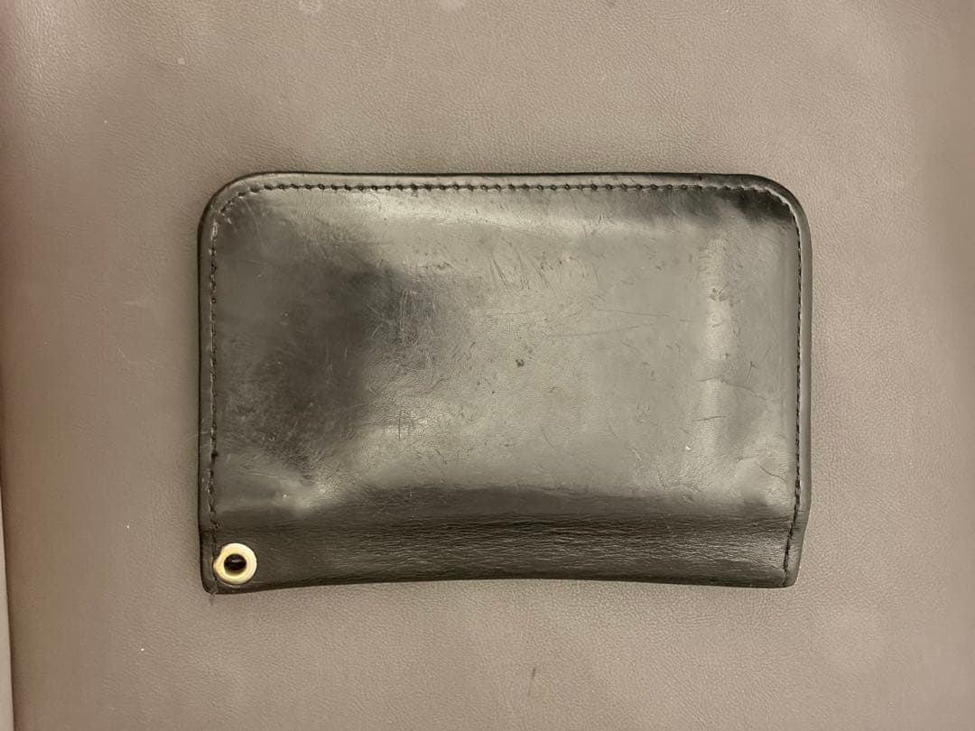 HTC 二つ折り財布　スタッズ