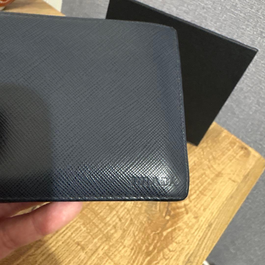 早い者勝ち！！【紙袋・証明書・箱付き】PRADA プラダ折り財布　 ネイビー
