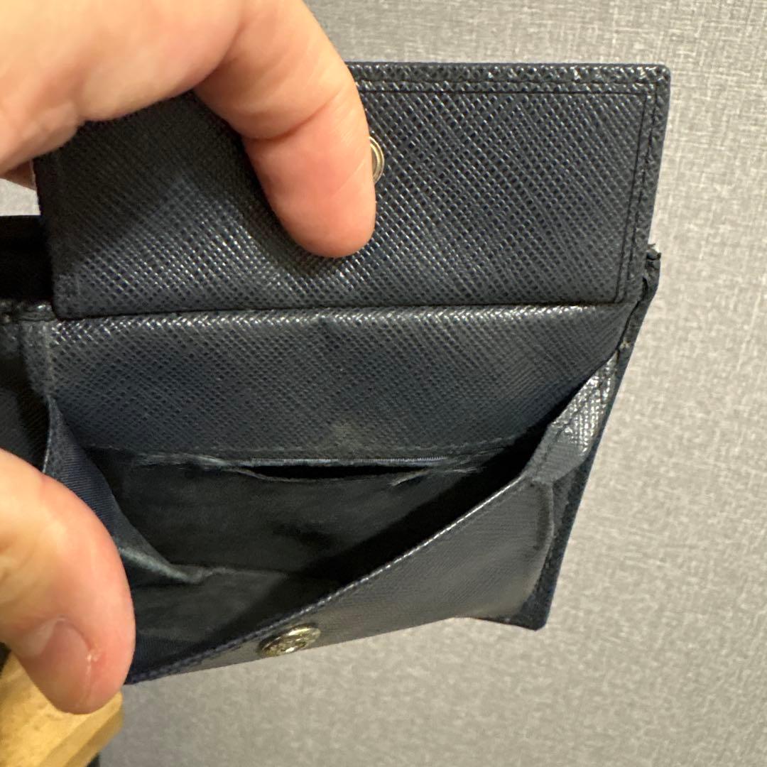 早い者勝ち！！【紙袋・証明書・箱付き】PRADA プラダ折り財布　 ネイビー