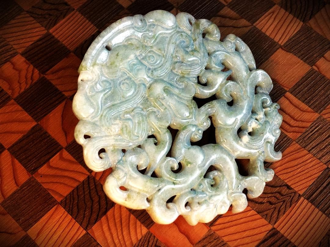 【 中国骨董翡翠 】　双龍饕餮文　地透かし容彫り　佩玉/古玉/和田玉