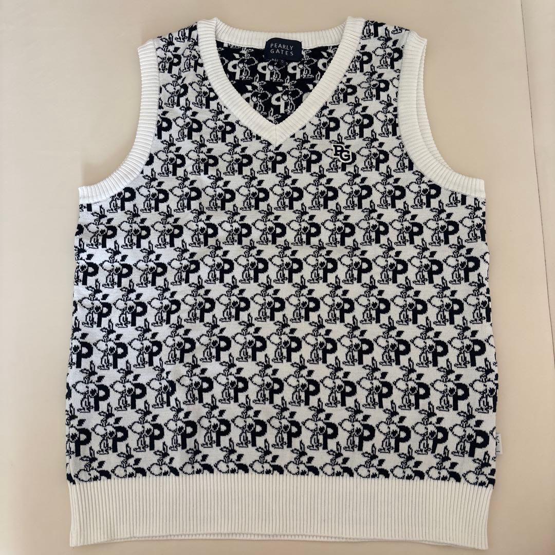 PEARLY GATES Vネックニットベスト　スヌーピー