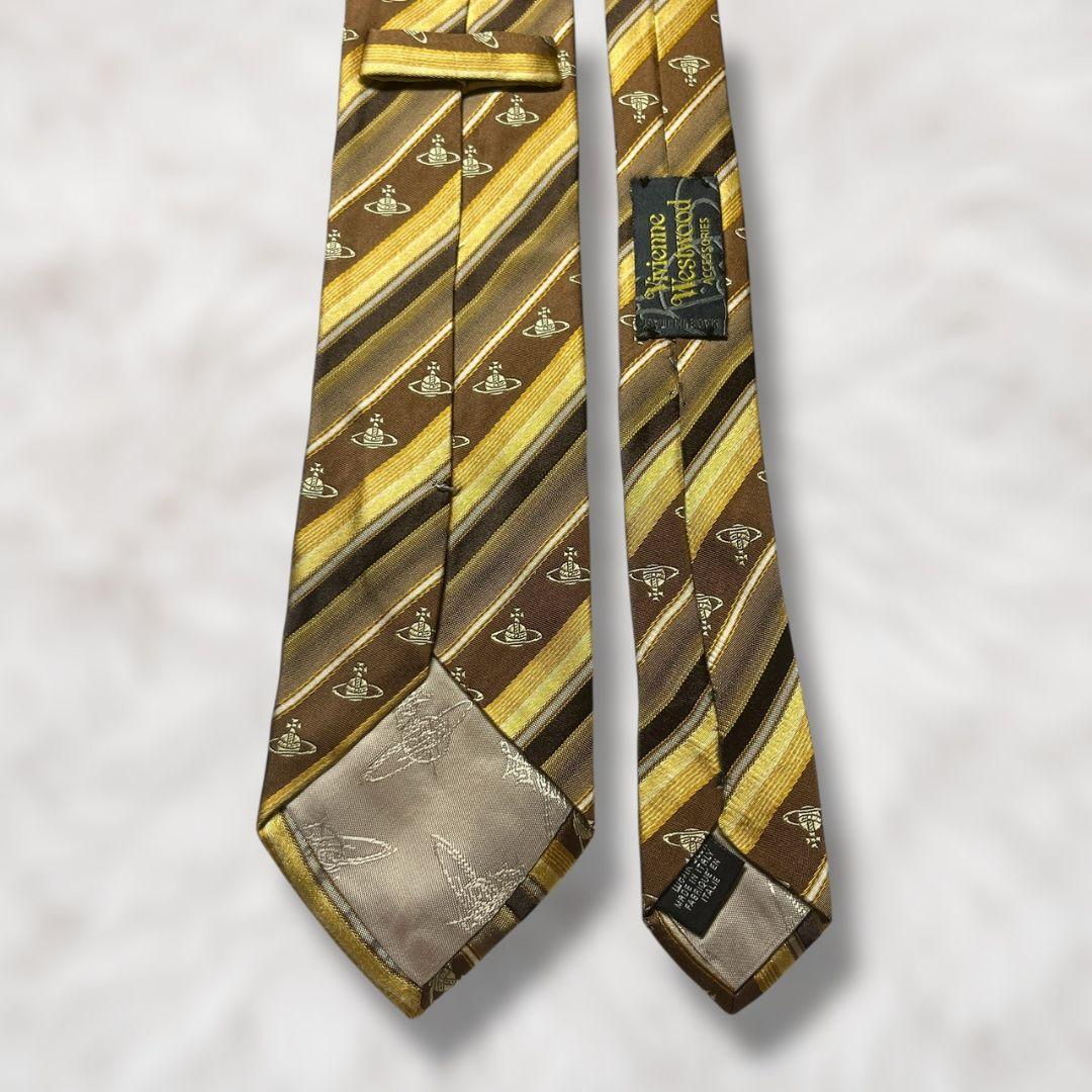 【未使用級✨】ヴィヴィアンウエストウッド ストライプ柄 オーブ入り ゴールド系