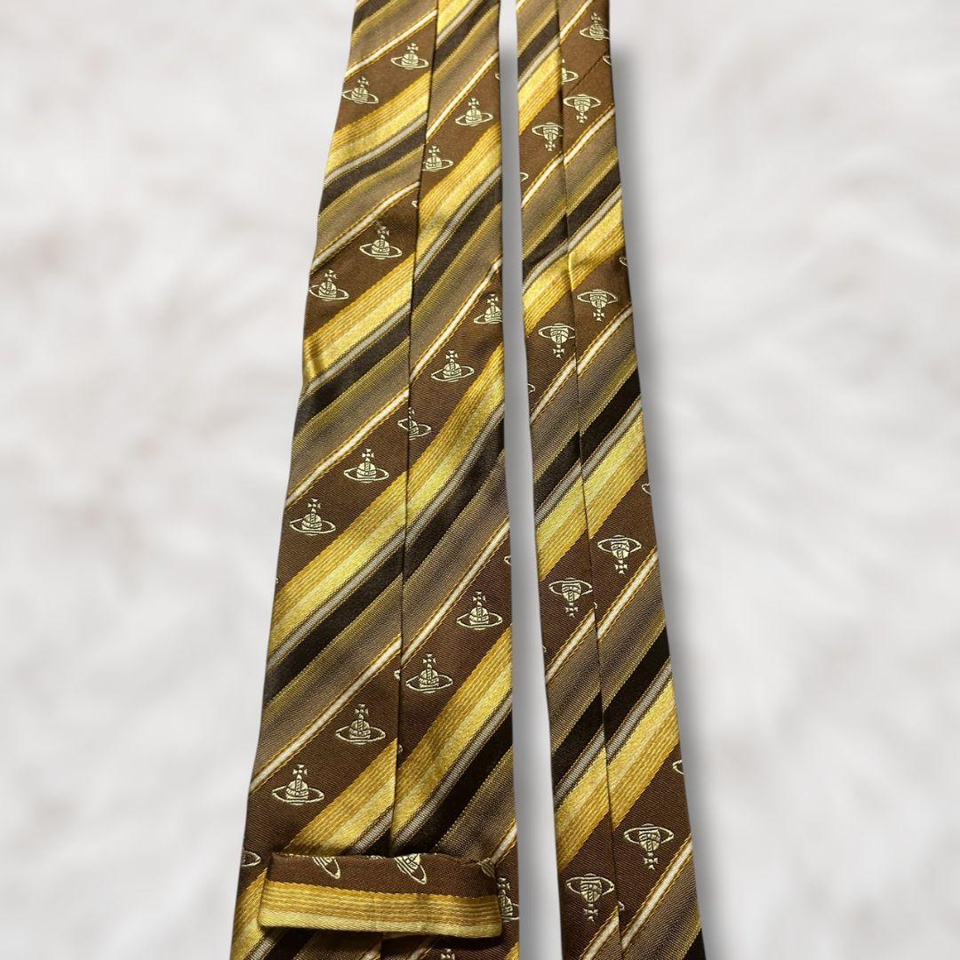 【未使用級✨】ヴィヴィアンウエストウッド ストライプ柄 オーブ入り ゴールド系