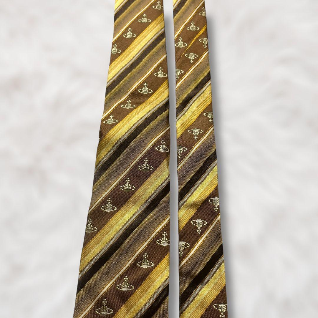 【未使用級✨】ヴィヴィアンウエストウッド ストライプ柄 オーブ入り ゴールド系