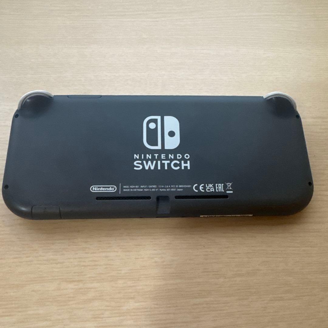 Nintendo switchライト 本体