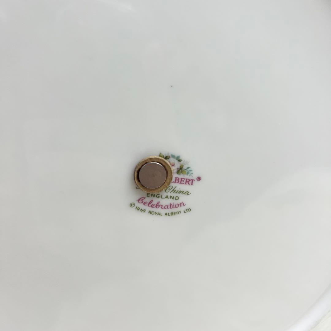 【廃盤】ロイヤルアルバート 3段ケーキスタンド 金彩 薔薇柄