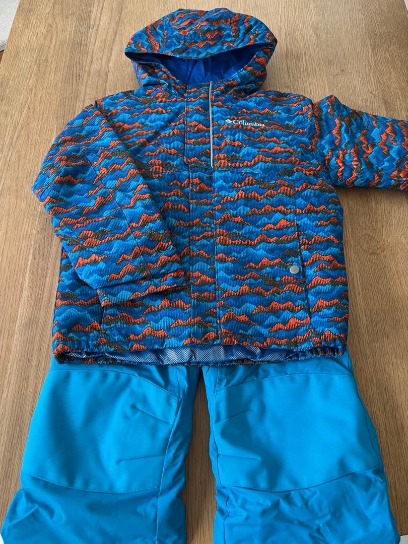 美品Columbia 120子ども用スキーウェア　XS上下セット