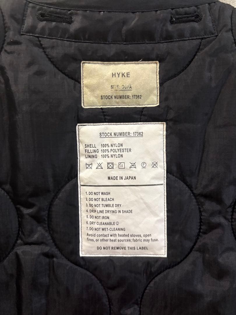 HYKE hyke ハイク　キルティングベスト　ショート丈　ブラック