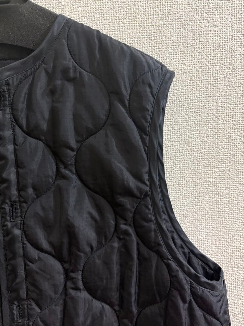 HYKE hyke ハイク　キルティングベスト　ショート丈　ブラック