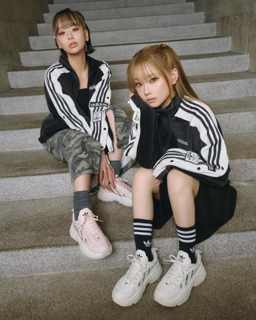 ADIDAS Sサイズ アディブレイク ベロア トラックトップ 黒 IW5581