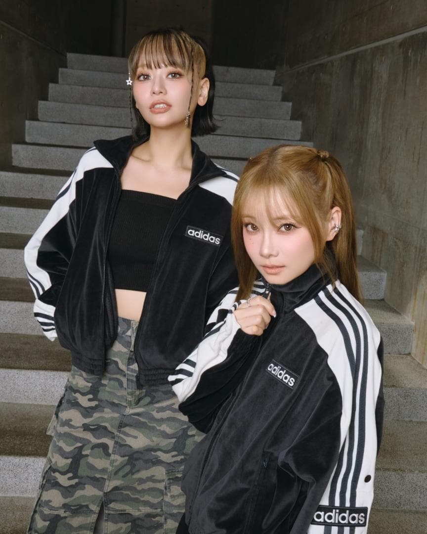 ADIDAS Sサイズ アディブレイク ベロア トラックトップ 黒 IW5581