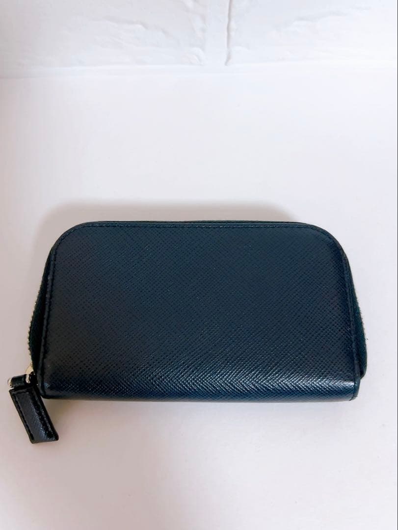 プラダ　PRADA キーケース　６連　紺色　箱付き