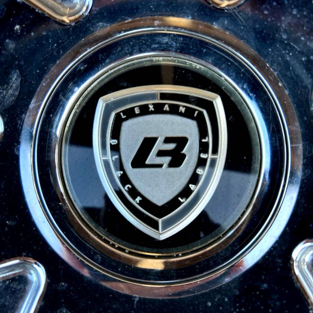 LEXANI R-7 19インチ　４本