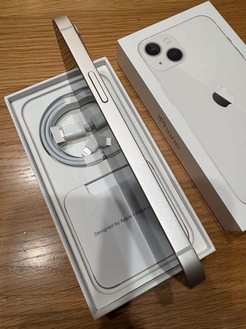 iPhone13 ホワイト