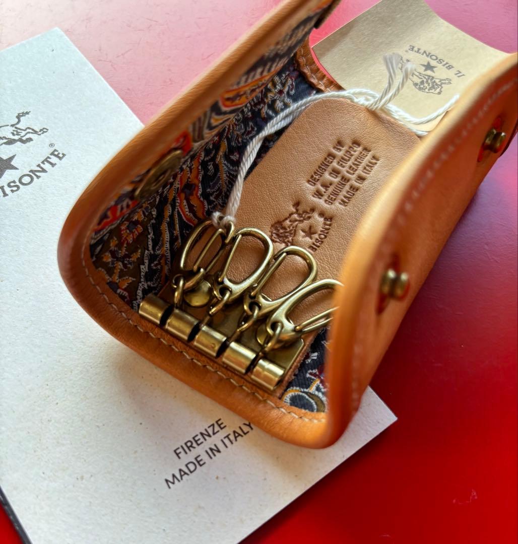 【新品】IL BISONTE キーケース4連 LIBERTYコラボ（リバティ柄）