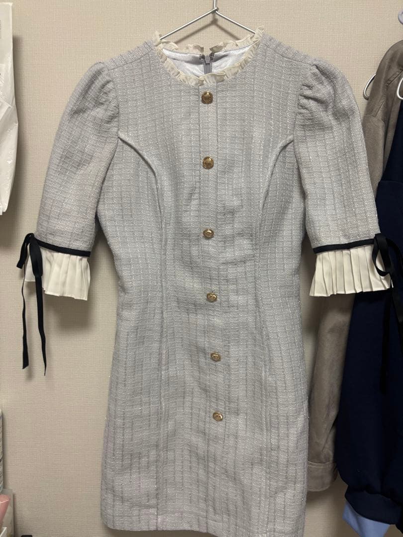 ローブドフルール高級袖ありフリルリボンフロントボタンツイードラメタイトミニドレス